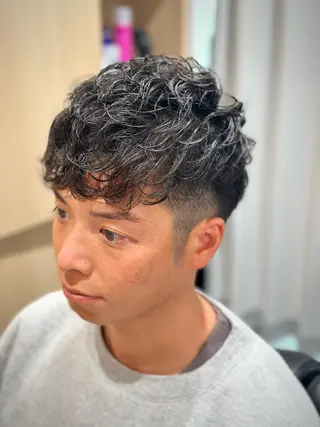 ショート パーマ メンズ 銀座メンズ ビジネスショートのヘアスタイル