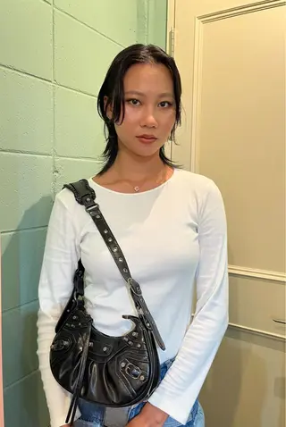 ミディアム カラー iru所属・mi kiのヘアスタイル