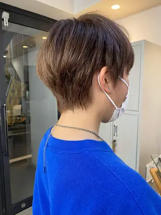 ショート カラー flamme Annaのヘアスタイル