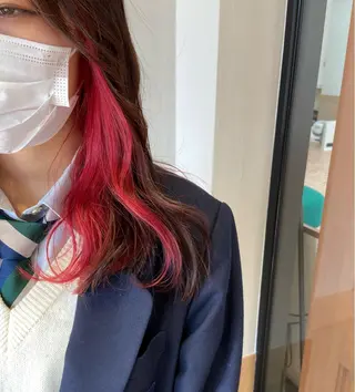 ロング カラー 津田 七美希のヘアスタイル