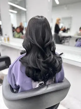 カラー official TUNE銀座🪄✨のヘアスタイル