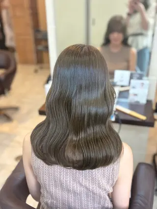 セミロング 🎀透明感カラー 🐈ナズナのヘアスタイル