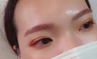 メンズ アイブロウ NAZ eyelash&eyebrow by medical salon所属・NAZ 表参道 Tomokoのマツエク・マツパデザイン