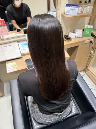 ロング 透明感カラー/顔周り カット/レイヤーにかのヘアスタイル