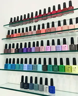 ネイル VINGT NAIL みなとみらい馬車道所属・千葉 朱莉のネイルデザイン