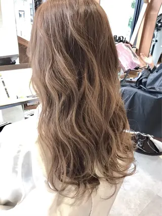ロング カラー ORO塚口店所属・新店舗ORO塚口店 駅から徒歩4分🚶のヘアスタイル