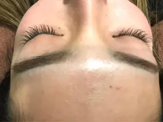 マツエク・マツパ RADnoel 梅田茶屋町のヘアスタイル