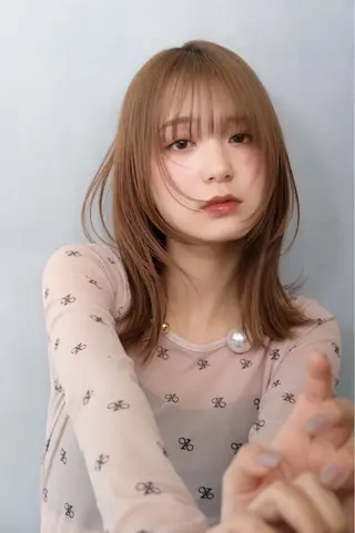 ミディアム ryona🎀 /レイヤーカットのヘアスタイル