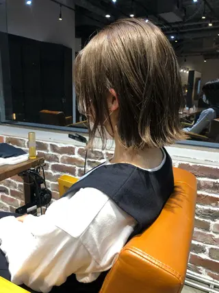 ショート カラー 🌟小顔カット🌟 レイヤーカットボブのヘアスタイル