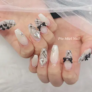 セミロング Pio Mielのネイルデザイン