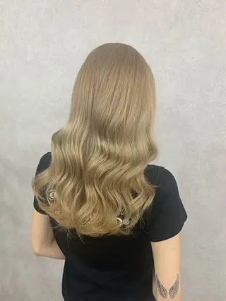 ロング カラー ハイトーン・ブリーチ ムラ修正　八須　錬のヘアスタイル