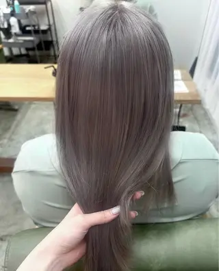 セミロング tonari所属・透明感カラー/中崎町 fukaのヘアスタイル