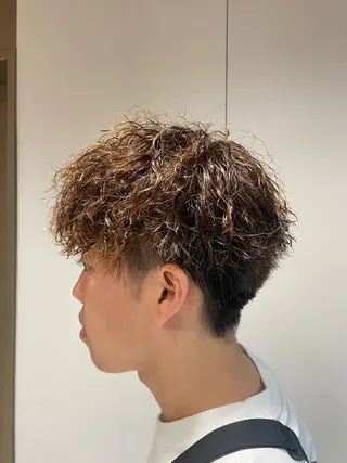 ショート パーマ メンズ 松田 憲人のヘアスタイル