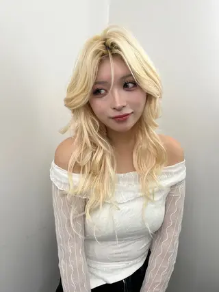 カラー 透明感カラー🩵🩵 韓国ヘアkanatoのヘアスタイル