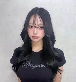 ロング maya レイヤーカットのヘアスタイル