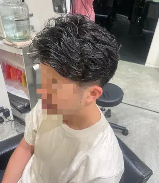 パーマ メンズ MOURI CHISATOのヘアスタイル