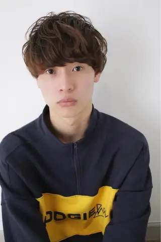 ショート カラー パーマ メンズ Lolonois池田 代表 鍜治本颯太のヘアスタイル