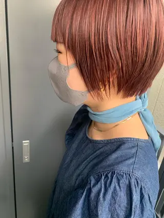 ショート カラー ヘアアレンジ サナ🌱 切りっぱなしボブのヘアスタイル