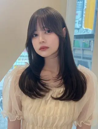 ロング カラー ベージュ/インナー カラー🤍Rieのヘアスタイル