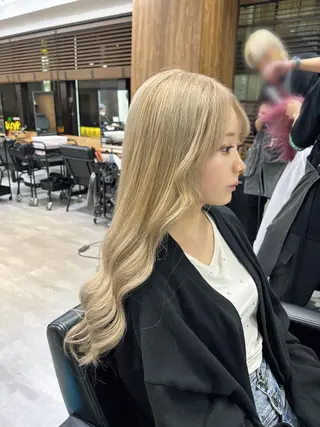 ロング カラー ENA💗NEXT /ハイトーンエクステのヘアスタイル