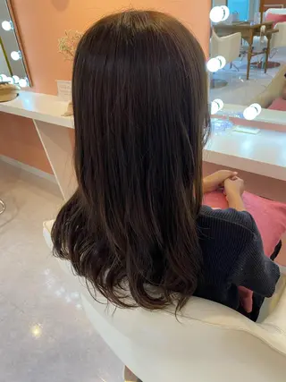 ロング カラー 梛木 唯のヘアスタイル