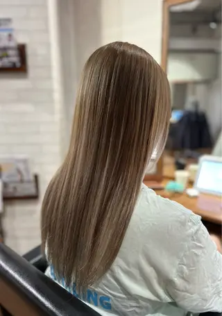 ロング ✂️秋葉原 🤍YURI🤍のヘアスタイル