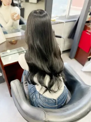 ロング しおり ★のヘアスタイル