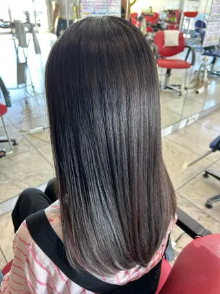 ロング OSHARE DOROBO bis所属・槇野 彪海のヘアスタイル