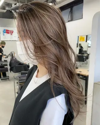 ロング Rico / bob/グレージュのヘアスタイル