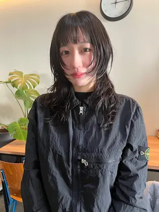 ロング レイヤーカット\ウル フ　chinatsuのヘアスタイル