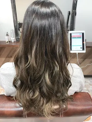 ロング カラー 神野 洸都のヘアスタイル