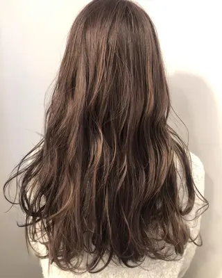 ロング カラー 岡田 拓也のヘアスタイル