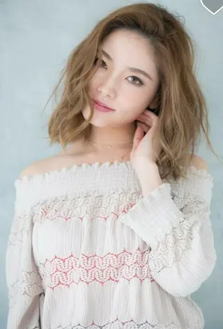 ミディアム SALOWIN神宮前五丁目店所属・🇰🇷韓国風艶髪✨ 髪質改善 倉岡しおんのヘアスタイル