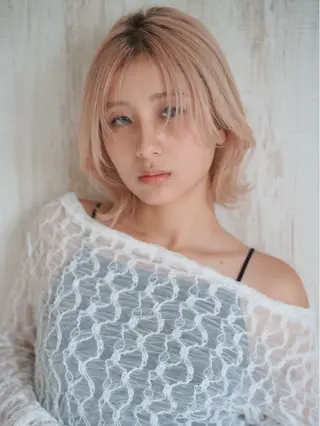 セミロング カラー 幕内 梨乃亜のヘアスタイル