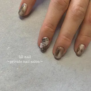 ミディアム pllia beautyのネイルデザイン