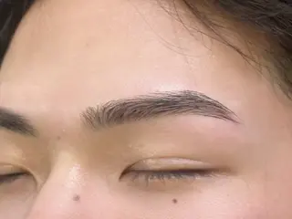 メンズ アイブロウ Lumiere Beauty Salon池袋所属・y. ayaのマツエク・マツパデザイン