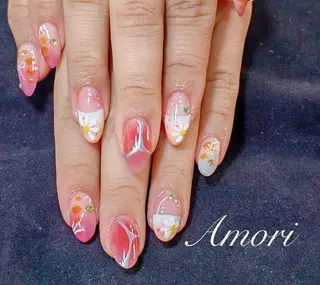 ネイル 佐藤 しおんのネイルデザイン