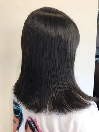 ミディアム 小林 由里香のヘアスタイル