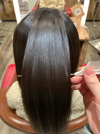 ミディアム レイヤー/ブリ ーチ/ 岡本美優のヘアスタイル