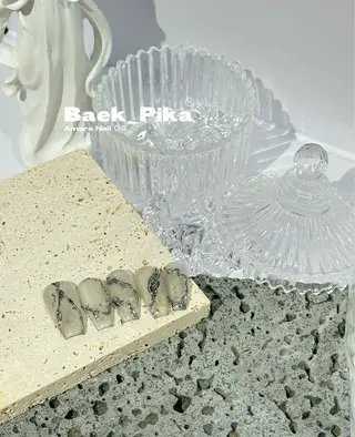 ネイル LINSTY PIKAのネイルデザイン