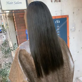 ロング カラー eMu MIYUのヘアスタイル