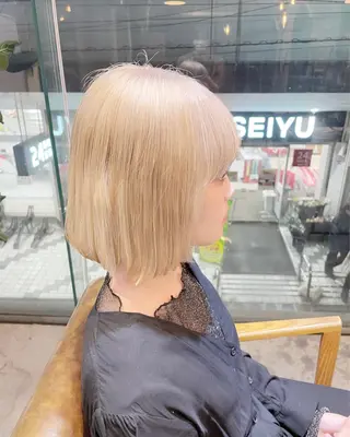 ミディアム カラー Levi所属・梶山 真緒のヘアスタイル