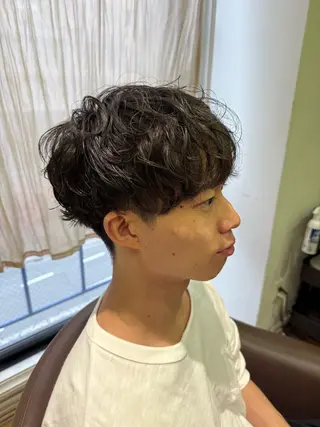 ショート パーマ メンズ 溝口 槙里也のヘアスタイル