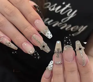 ネイル Luna Glade Nail Salon所属・Luna Gladeのネイルデザイン