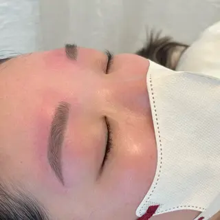 アイブロウ ulu 眉毛ハーブ毛穴肌改善の眉毛・アイブロウイメージ