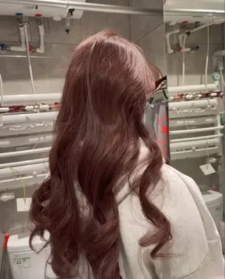 セミロング カラー モテ艶韓国ヘア 🤍りんのヘアスタイル