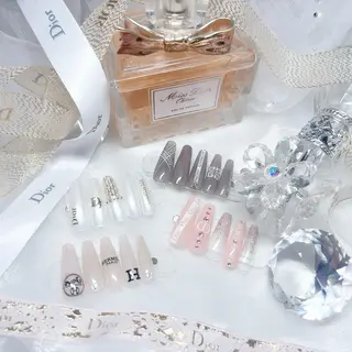 ネイル Yudia🦋 azuのネイルデザイン