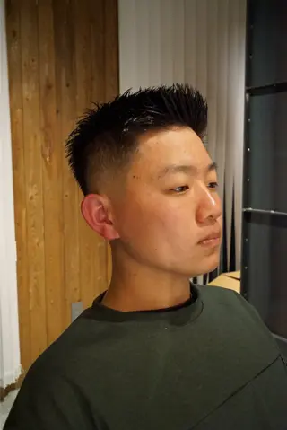 ショート メンズ GAKU 岳人のヘアスタイル