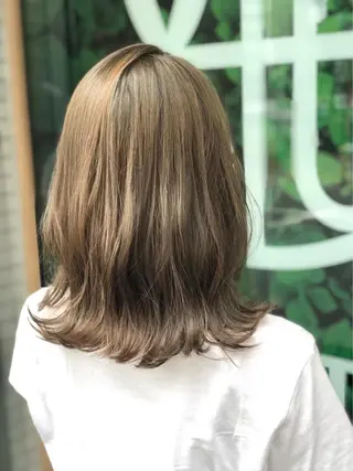 ミディアム Mavie hair所属・髪質改善×潤艶カラー ⭐️岡田崇彰のヘアスタイル