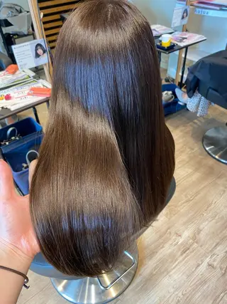 カラー 早川 真幸のヘアスタイル